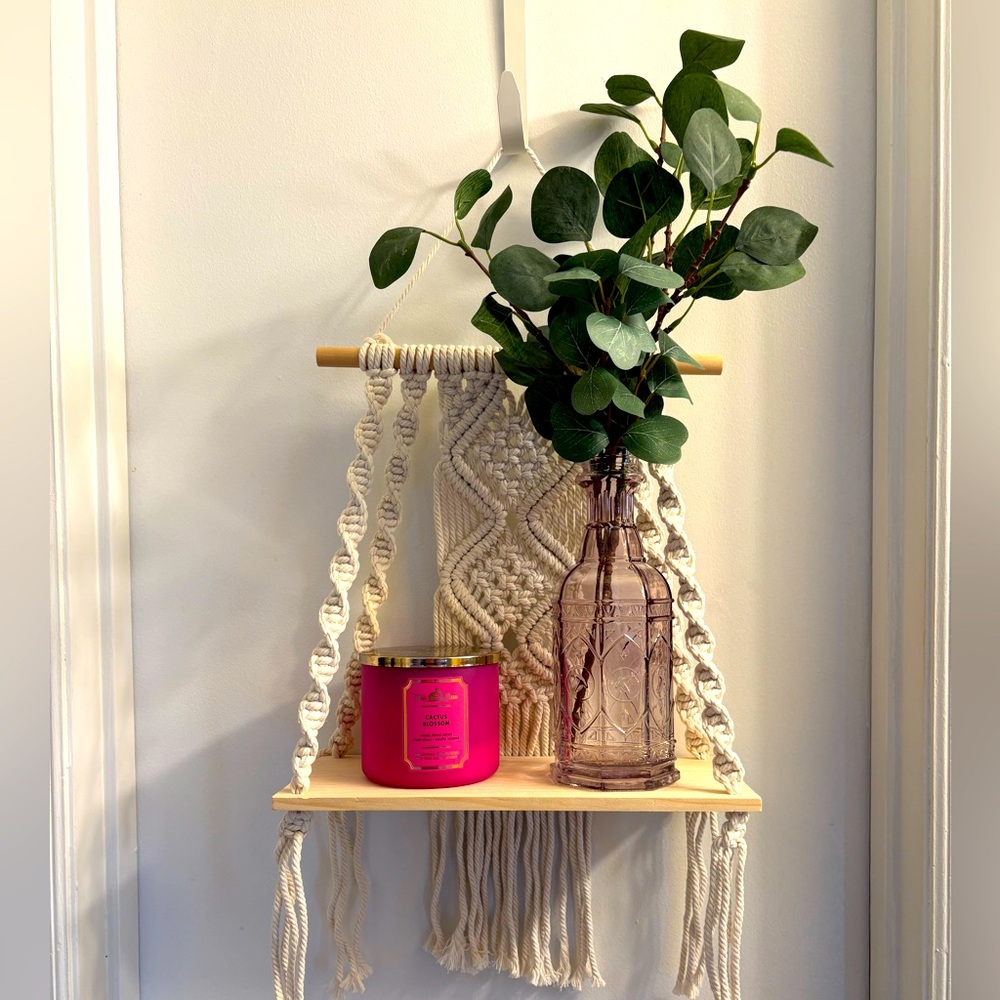 NIP Boho macrame wood hanging shelf